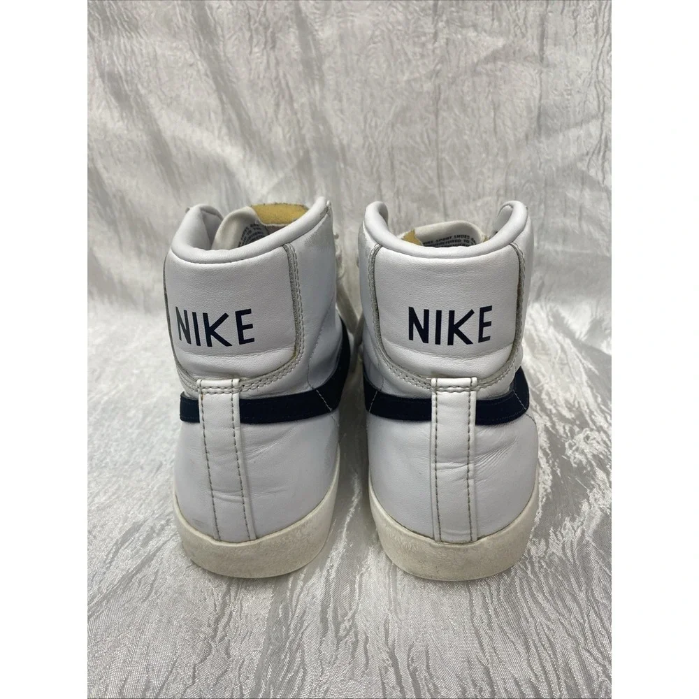 Nike Women's Blazer Mid 77 CZ1055-100 White Basketball‎ Shoes Sneakers Size 9